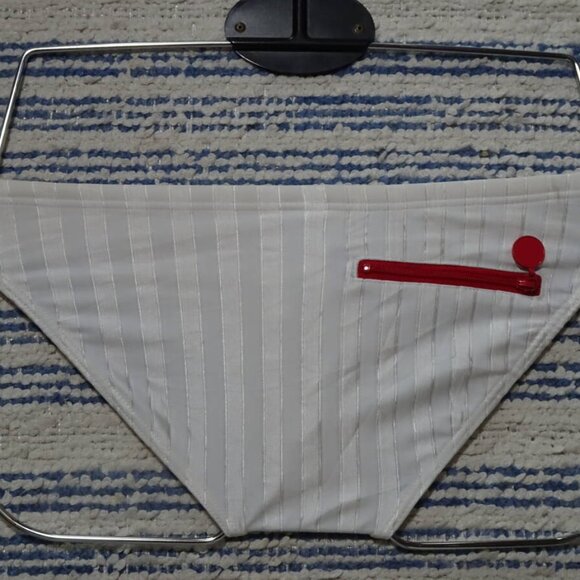 RARE VINTAGE GOOD MEN WEAR WHITE SWIM BRIEF, ASIAN SIZE "S", 28"-30",(Pre-Owned) - Picture 2 of 9